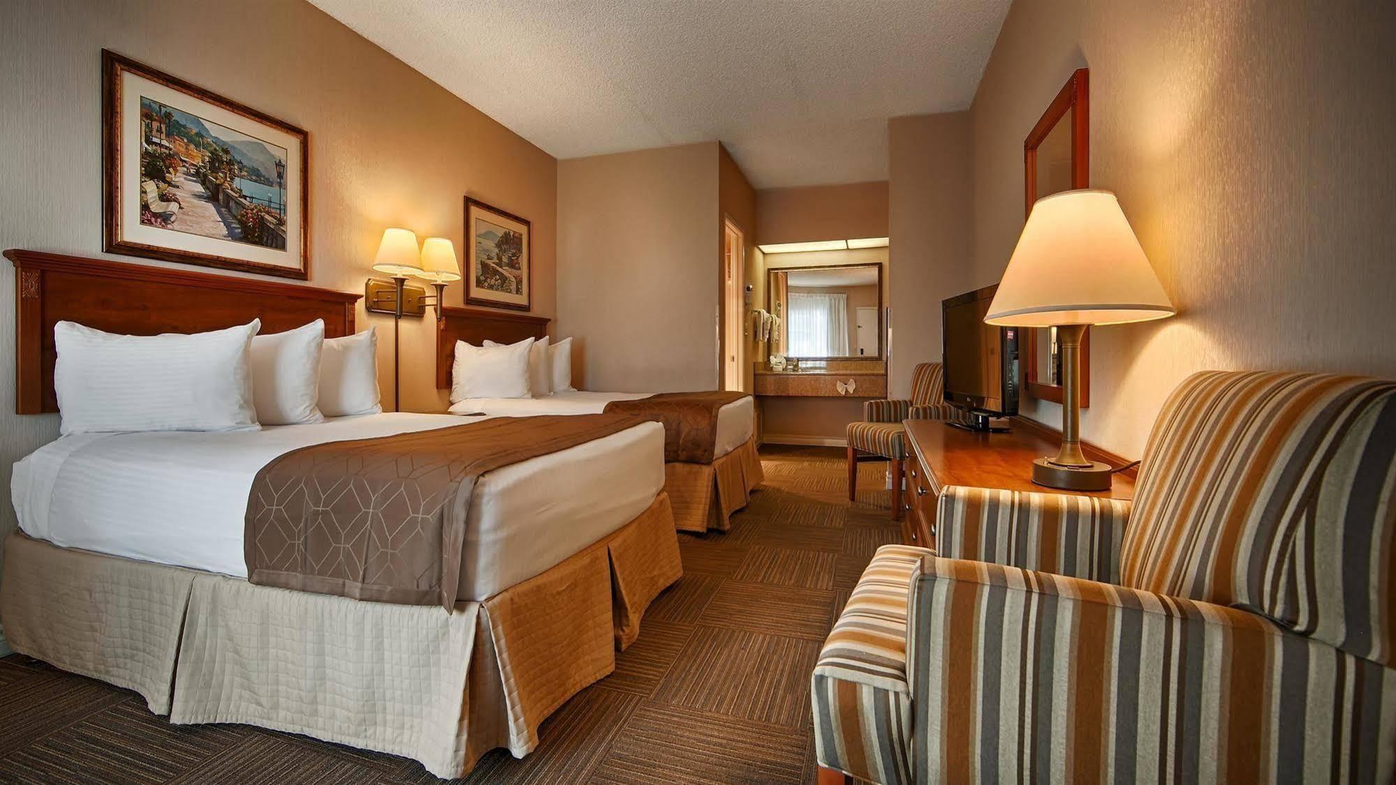 6 Corona, Ca West Hotel Corona